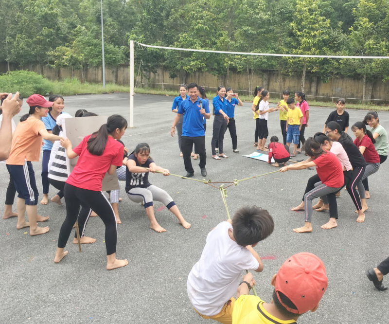 Đoàn Nông trường cao su Trần Văn Lưu sôi nổi tổ chức các hoạt động trong chiến dịch thanh niên tình nguyện hè năm 2018