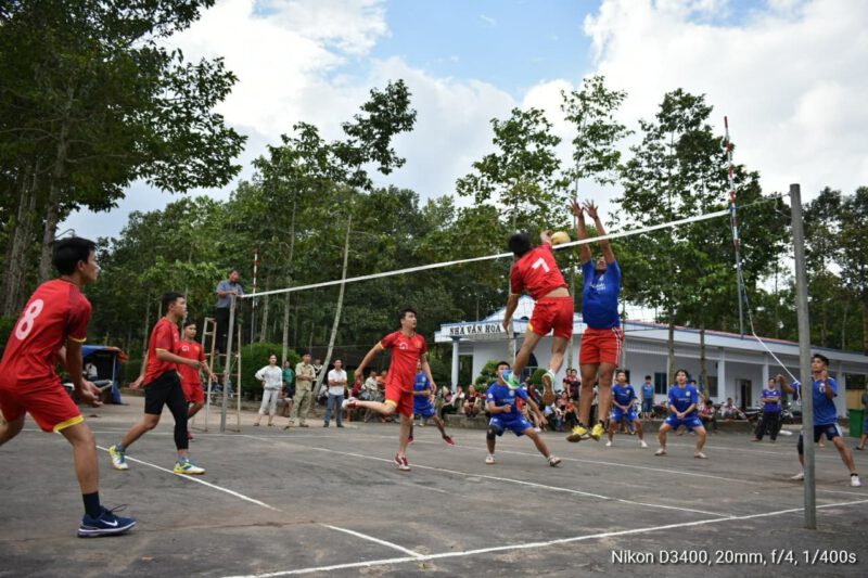 Đoàn Thanh niên Nông trường Thanh An phối hợp tổ chức giải bóng chuyền nam