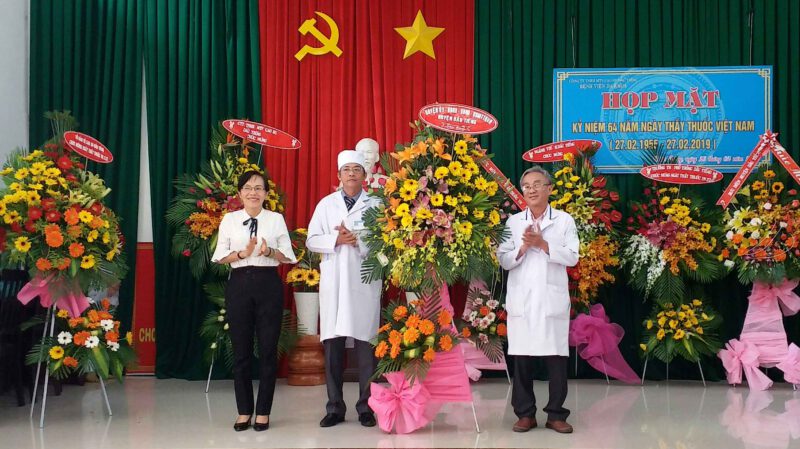 Bệnh viện đa khoa Cao su Dầu Tiếng họp mặt 64 năm ngày thầy thuốc Việt Nam