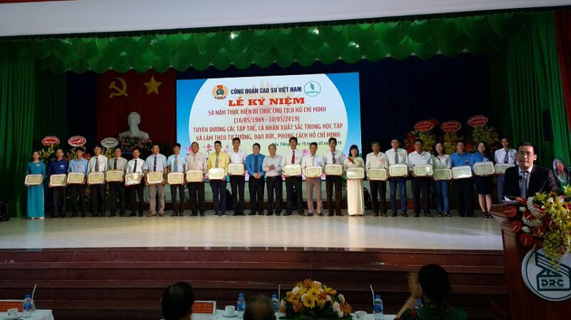 Công đoàn Cao su Việt Nam tuyên dương 50 tập thể và 79 cá nhân xuất sắc "Làm theo lời Bác"
