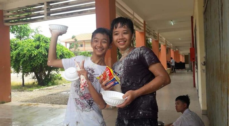 Đoàn Thanh niên Nông trường cao su Trần Văn Lưu phối hợp tổ chức sinh hoạt hè cho các em thiếu nhi