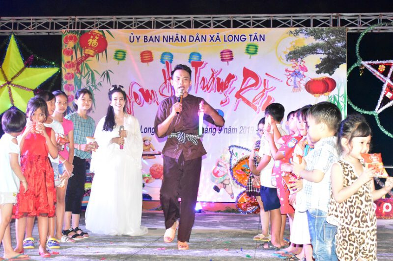 Đoàn Thanh niên Nông trường cao su Long Tân tổ chức Vui tết trung thu cho thiếu nhi năm 2019