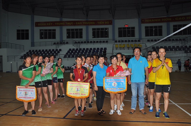 Chung kết bóng chuyền nữ công nhân lao động Cao su Dầu Tiếng năm 2019