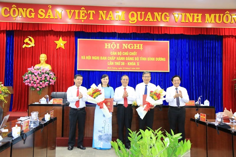 Đồng chí Huỳnh Thị Cẩm Hồng giữ chức vụ Bí thư Đảng ủy Công ty TNHH MTV Cao su Dầu Tiếng nhiệm kỳ 2015 - 2020