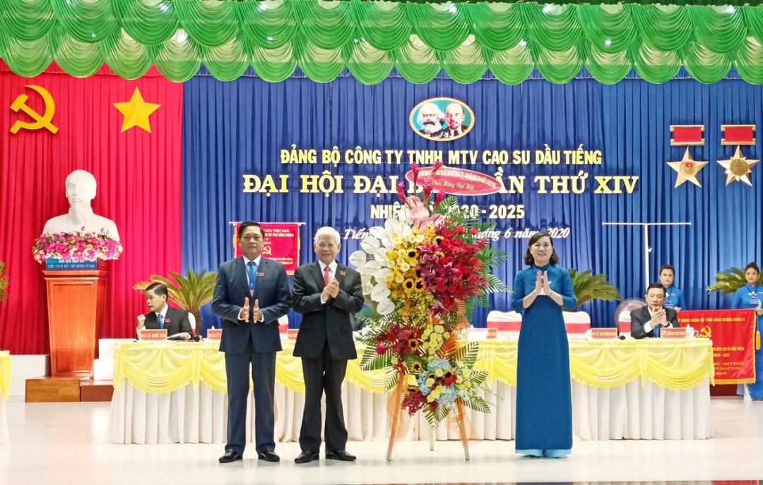 Đại hội tín nhiệm bầu đồng chí Huỳnh Thị Cẩm Hồng giữ chức vụ bí thư Đảng bộ Công ty TNHH MTV Cao su Dầu Tiếng nhiệm kỳ 2020 - 2025