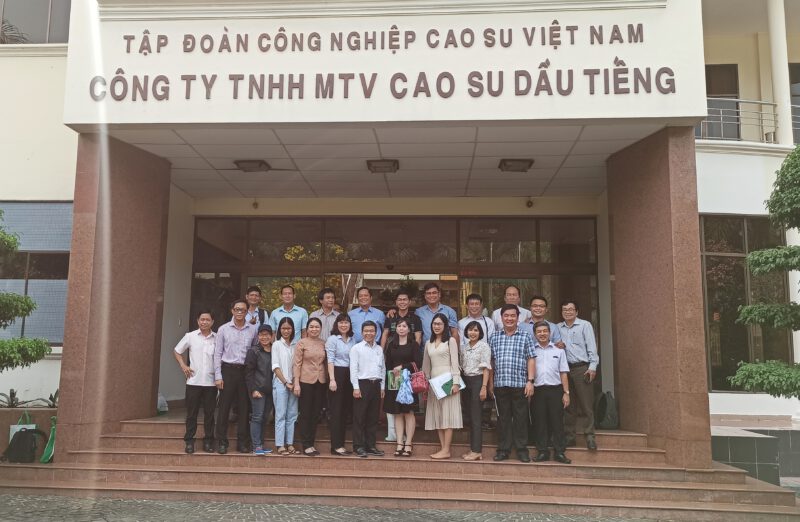Công ty TNHH MTV Cao su Dầu Tiếng tiếp đoàn Hội nhà báo Thành phố Hồ Chí Minh đến thăm và làm việc