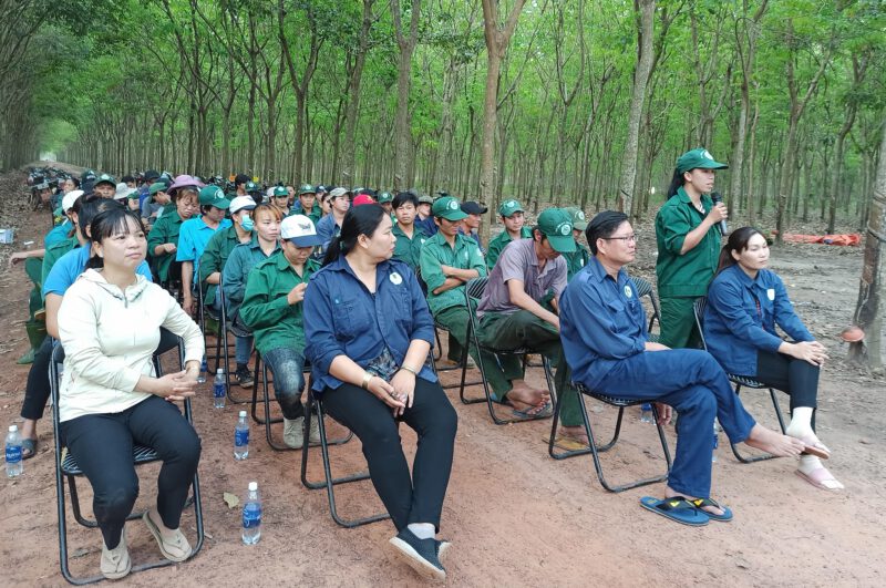 Công đoàn Công ty cao su Dầu Tiếng gặp gỡ lắng nghe công nhân lao động