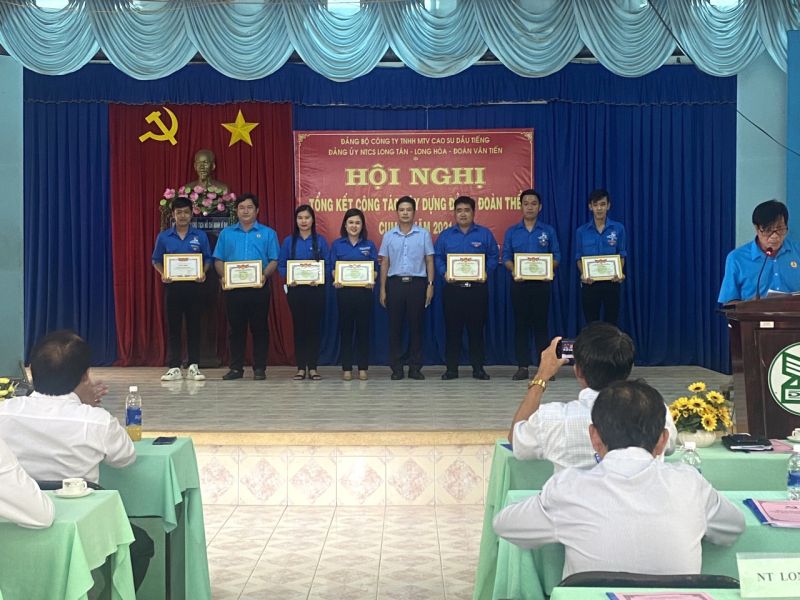 Đảng ủy Cụm các Nông trường Cao su Long Tân, Long Hòa, Đoàn Văn Tiến hoàn thành xuất sắc nhiệm vụ năm 2021