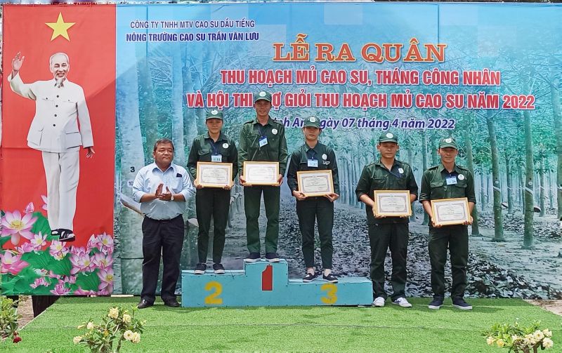 Hội thi thợ giỏi thu hoạch mủ cao su Nông trường Cao su Trần Văn Lưu năm 2022