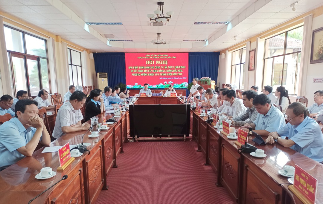 Đảng ủy Cao su Dầu Tiếng, 22 đảng viên tiêu biểu trong phong trào thi đua lao động sản xuất được khen thưởng