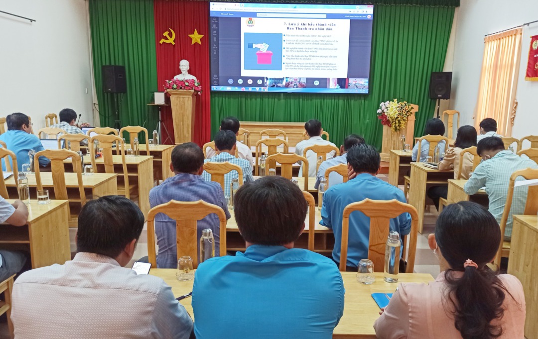 Công đoàn Cao su Việt Nam tập huấn công tác Thanh tra nhân dân
