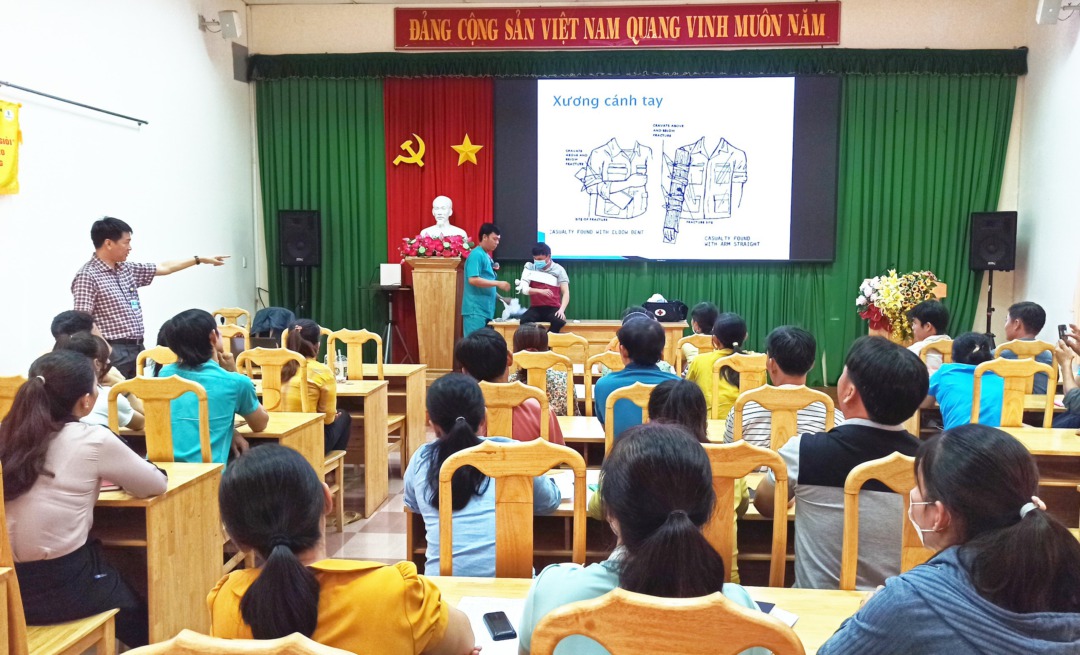 Công ty TNHH MTV Cao su Dầu Tiếng tập huấn sơ cấp cứu tai nạn lao động cho lực lượng an toàn vệ sinh viên