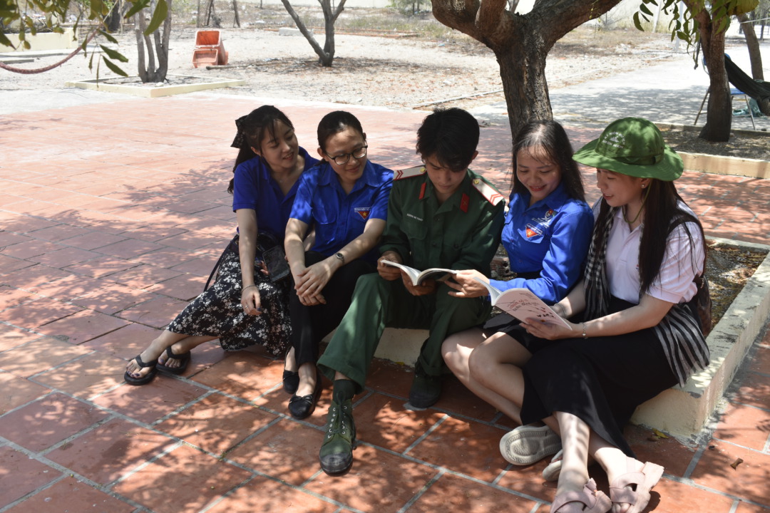 Đoàn TN Công ty tổ chức hành trình Về nguồn “Vì nghĩa tình biên giới hải đảo” tại tỉnh Bình Thuận năm 2023