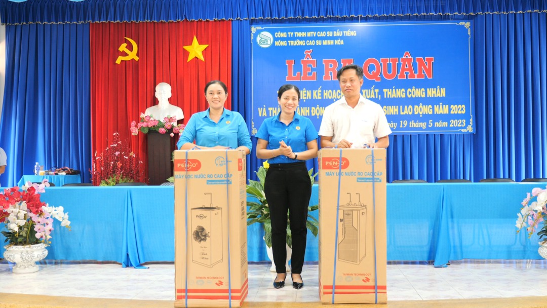 Nông trường Minh Hòa ra quân thực hiện kế hoạch năm 2023, tháng công nhân và tháng hành động về an toàn vệ sinh lao động