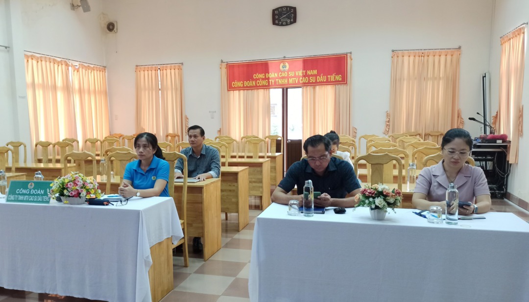 Công đoàn Cao su Việt Nam tập huấn Chính sách pháp luật năm 2023