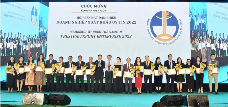 Cao su Dầu Tiếng, đạt danh hiệu doanh nghiệp xuất khẩu uy tín 2022