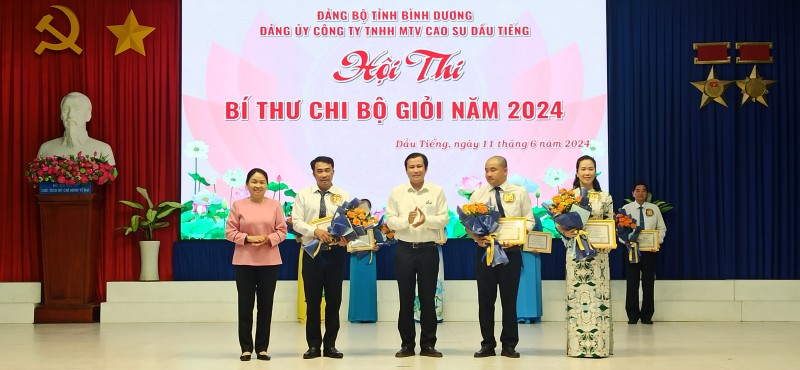 Đảng ủy Cao su Dầu Tiếng: Thí sinh Trần Thị Ngọc Yến đạt giải nhất hội thi “Bí thư chi bộ giỏi” năm 2024